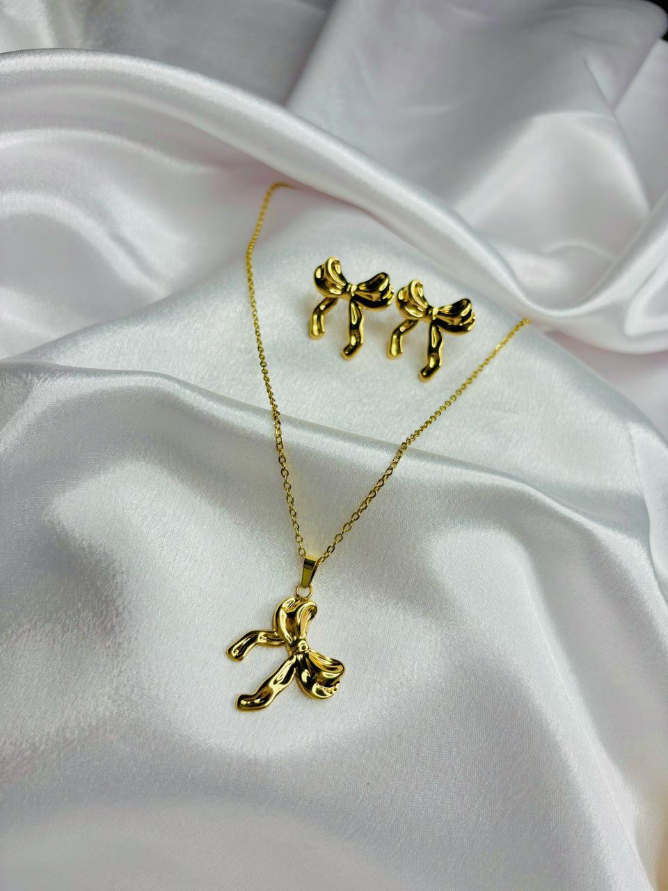 Golden Bow Charm Set