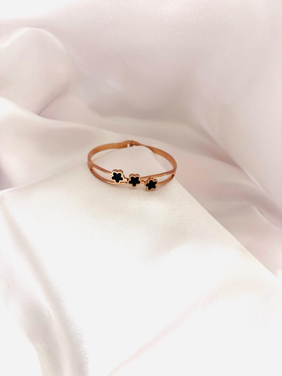 Rose Petal Charm Rose-Gold Bracelet