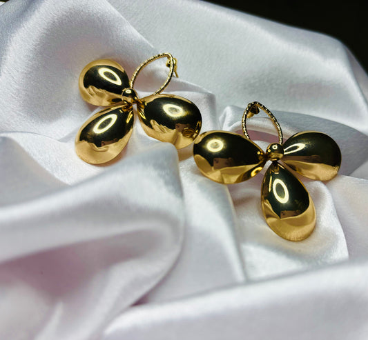 Petal shine hoops Earrings