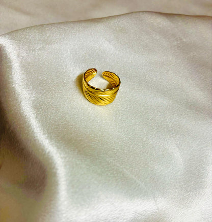 Elysian Leaf Ring