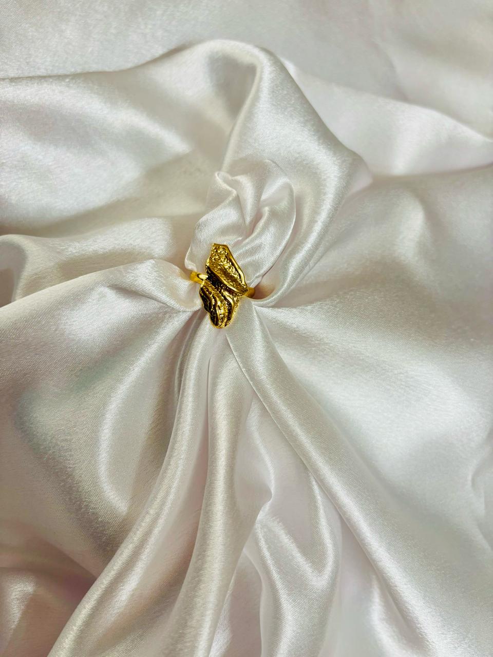 Golden leaf Bloom Ring